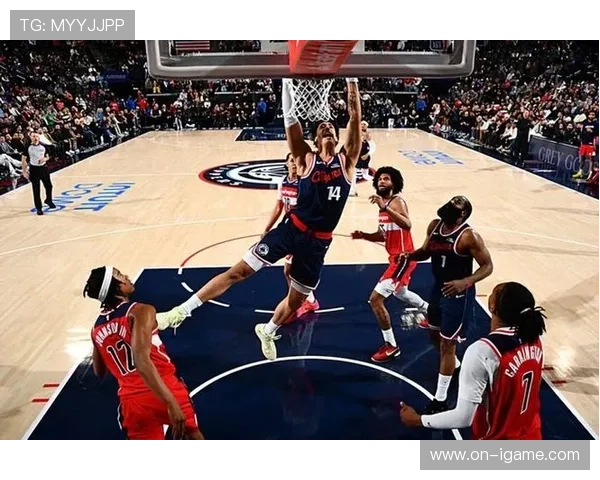 快船内线新秀尼德霍伊泽百发百中，高效表现争取更多出场时间